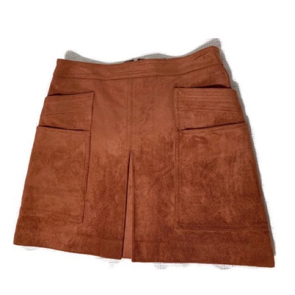 BCBGMaxAzria Dresses & Skirts - BCBGMAXAZRIA Skirt BCBGMaxAzria Dresses & Skirts - BCBGMAXAZRIA Skirt